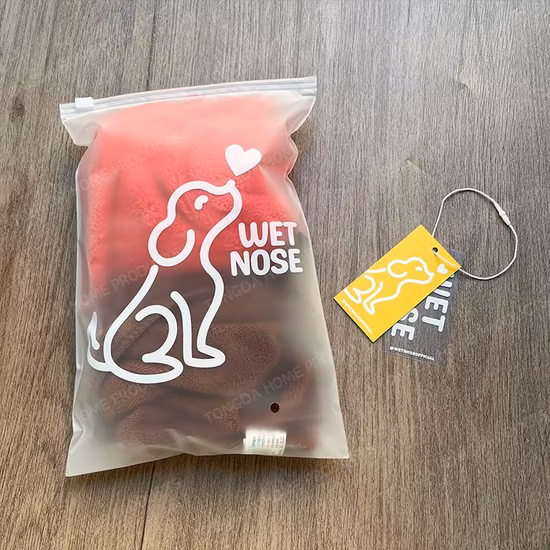 Großhandel mit kundenspezifischen mattierten EVA-Plastikbeuteln mit Reißverschluss, Kleidungsverpackung, Reißverschlusstaschen mit eigenem Logo